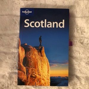 LONELY PLANET - Scotland book